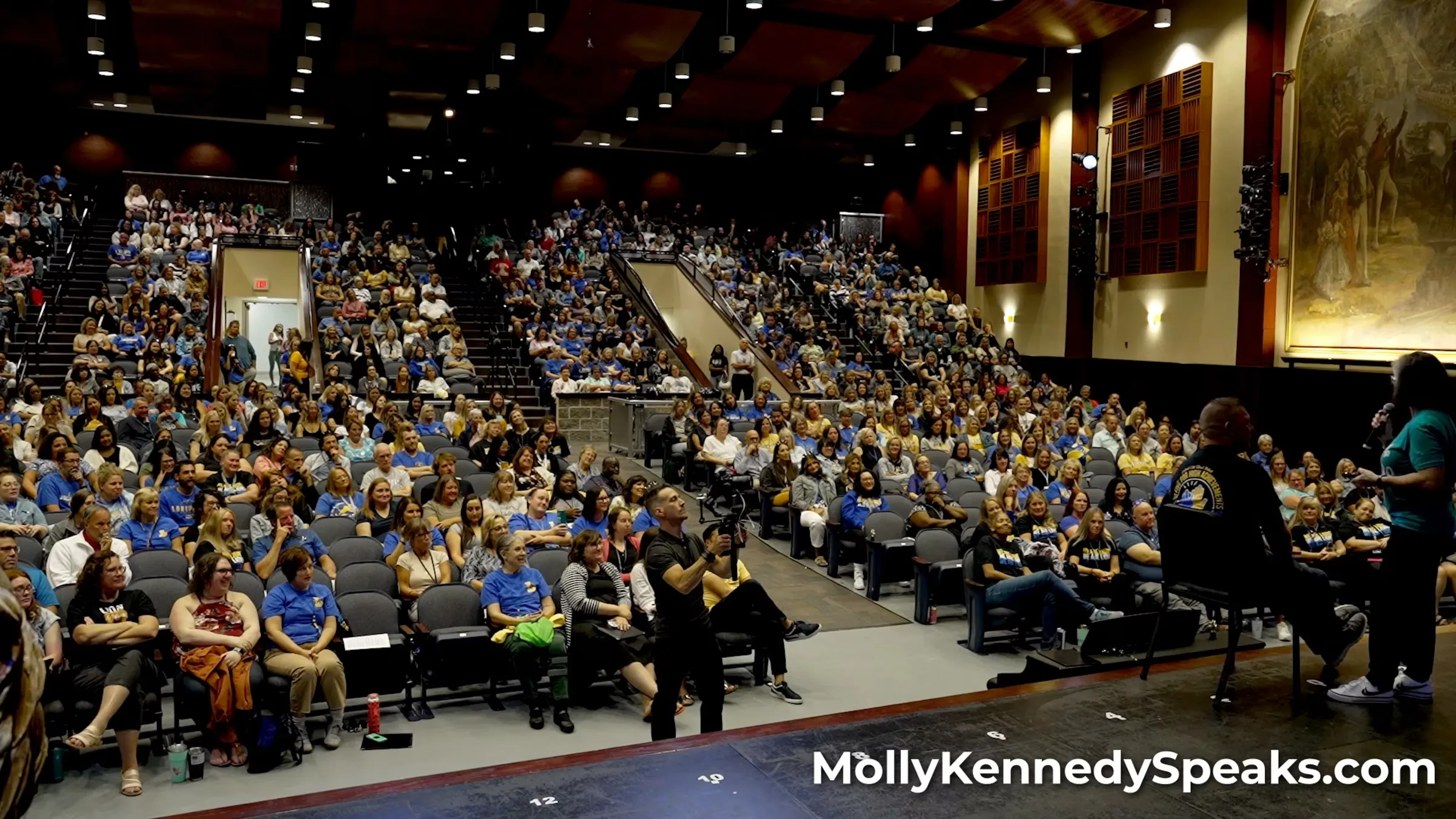 Molly Kennedy - Keynote Speaker | Empowering Leadership & Personal Growth