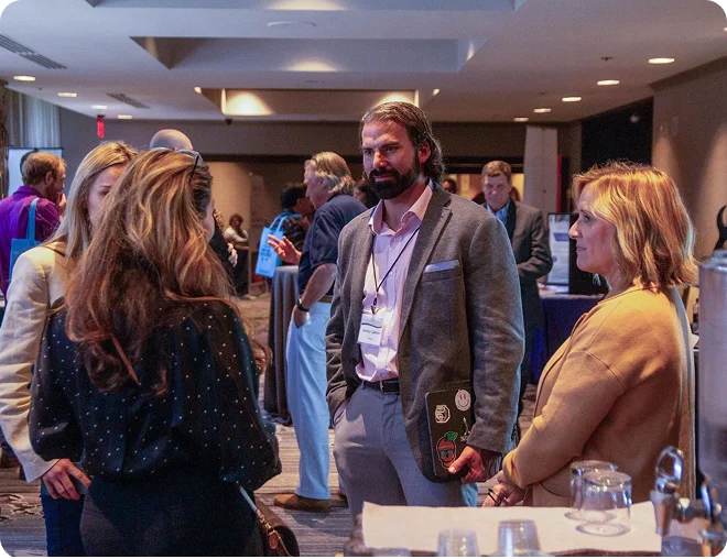 Groomsmen-Looking-Happy-On-Dance-Floor-1280x700 1 (13)