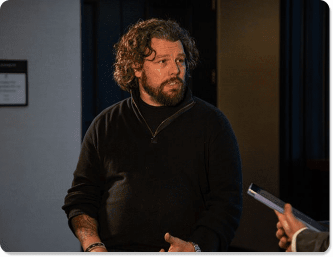 Groomsmen-Looking-Happy-On-Dance-Floor-1280x700 1 (1)