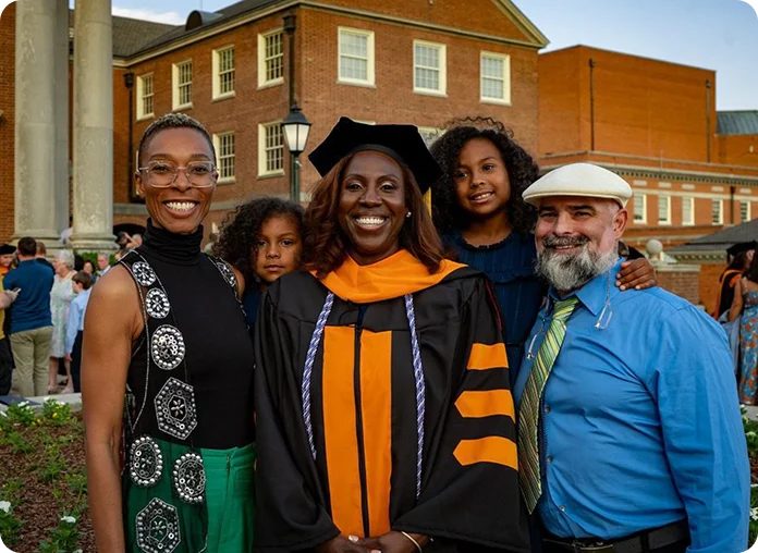 Groomsmen-Looking-Happy-On-Dance-Floor-1280x700 1 (2)