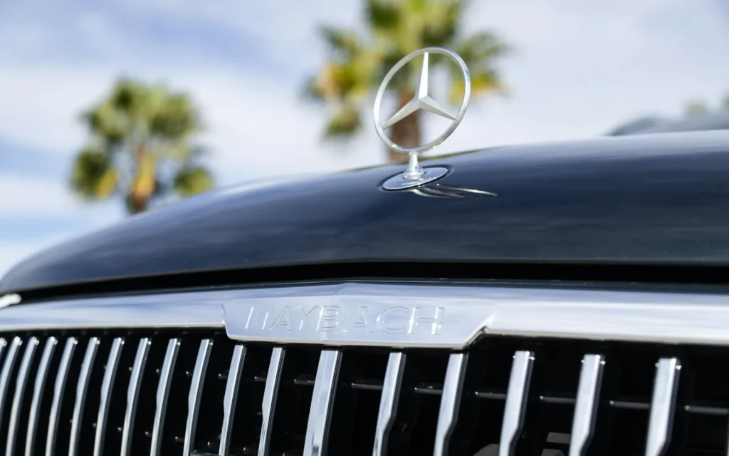 2021 Mercedes Maybach SUV Green 2.2