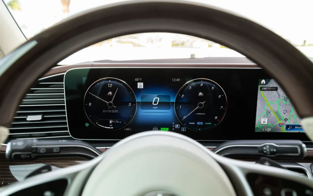 2021 Mercedes Maybach SUV Green 6